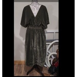 World Market Women's SZ S/M Olive green velour kaftan‎ dress V neck side ties